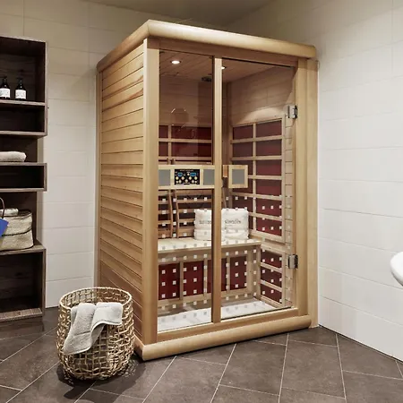 Charly Kahr Family, Ski-in & Ski-out