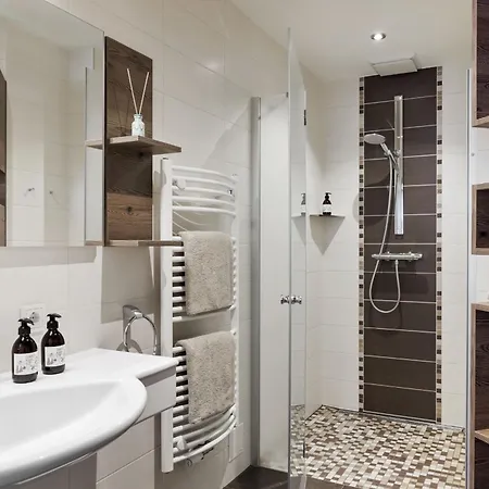 Charly Kahr Family, Ski-in & Ski-out *