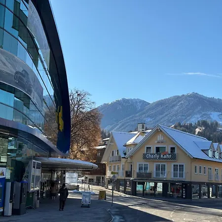 Charly Kahr Family, Ski-in & Ski-out
