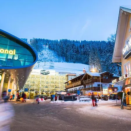 Charly Kahr Family, Ski-in & Ski-out