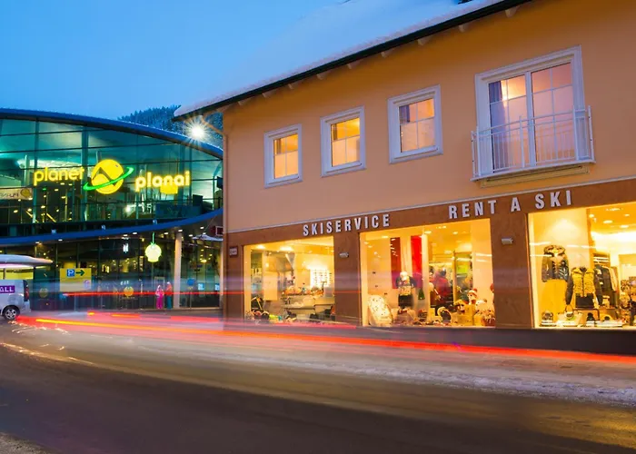 Apartment Charly Kahr Family, Ski-in & Ski-out Schladming