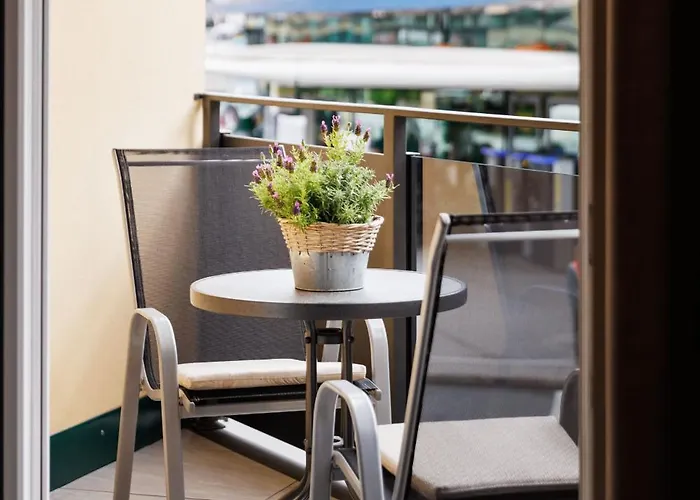 Charly Kahr Apartmán *