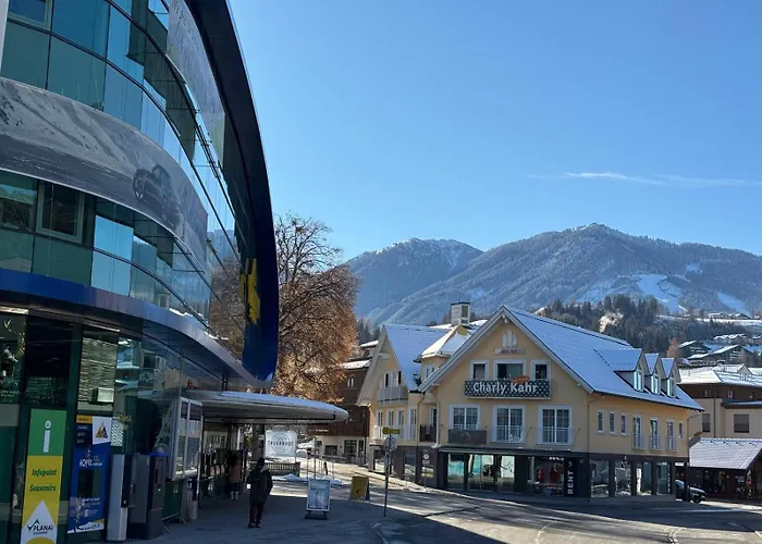 Charly Kahr Family, Ski-in & Ski-out